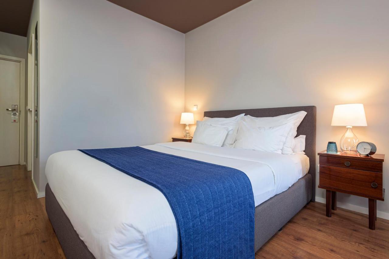 B The Guest Downtown 3*