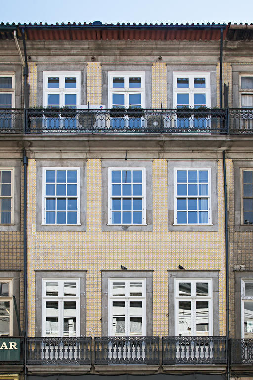 B The Guest Downtown Oporto